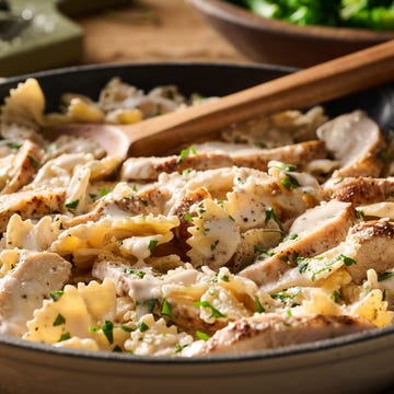 Easy Dinners: 16 Meals Ready in 30 Minutes or Less